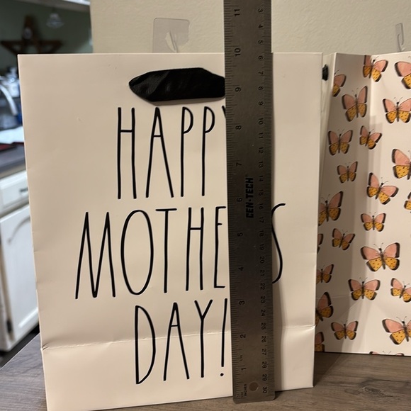 NEW SET OF 4 Rae Dunn MOTHER'S DAY Gift Bags with NATURE Accents - Picture 3 of 7